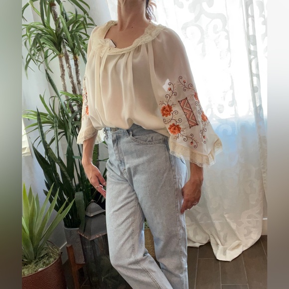 vintage (?) bohemian western Lace  floral embroidered bell sleeve shirt - Picture 3 of 14